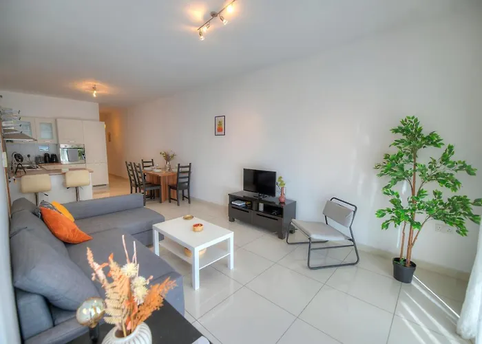 Large And Modern 2bedroom With Balcony Glub1-1 Gzira